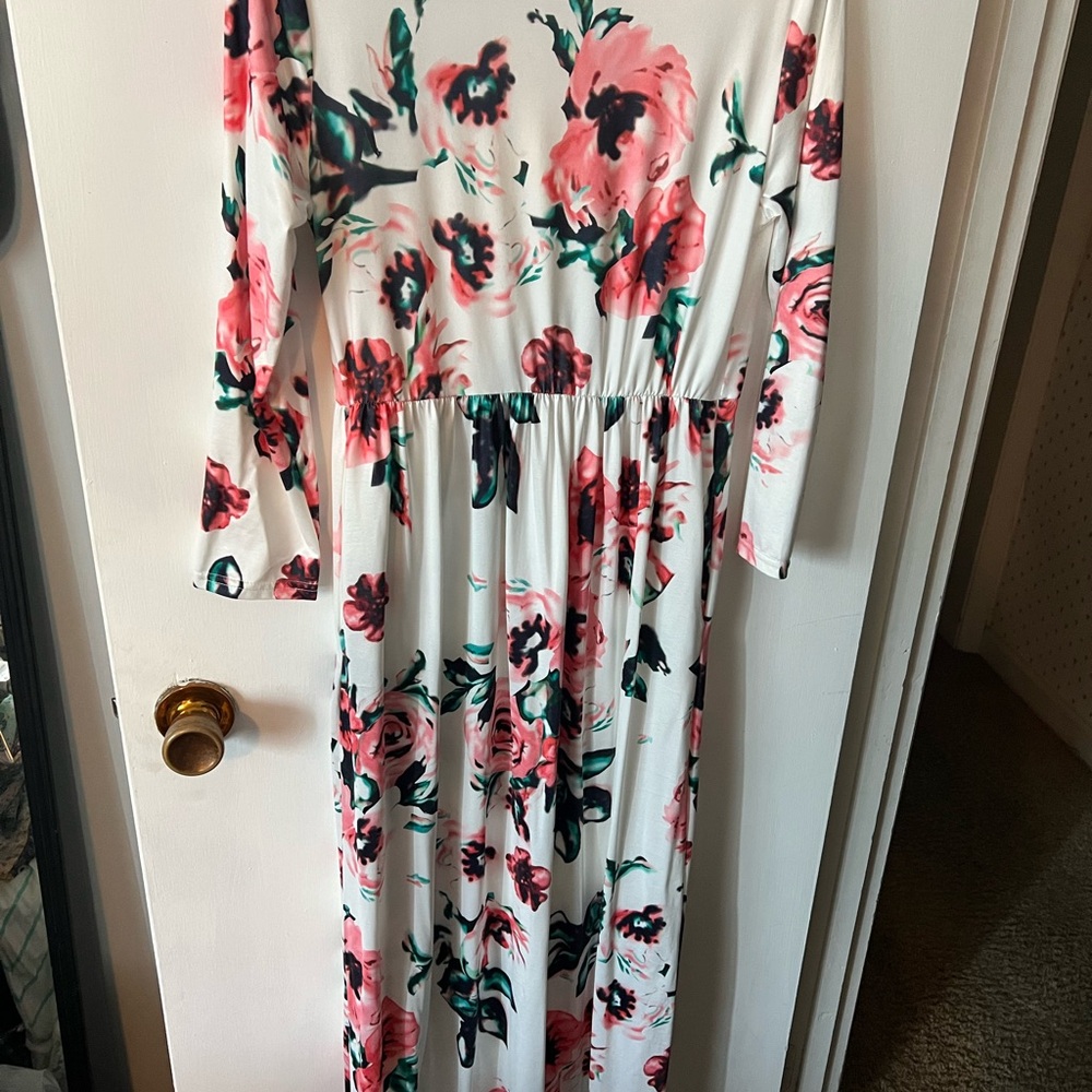 Floral Maxi Dress with Long Sleeves